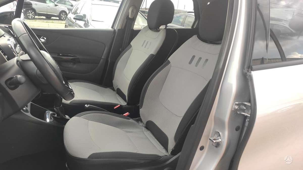 Renault Captur, 1.5 l., off-road / crossover