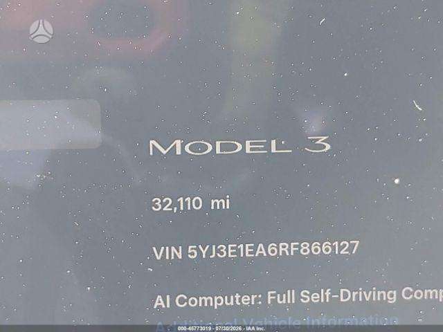 Tesla Model 3, sedanas