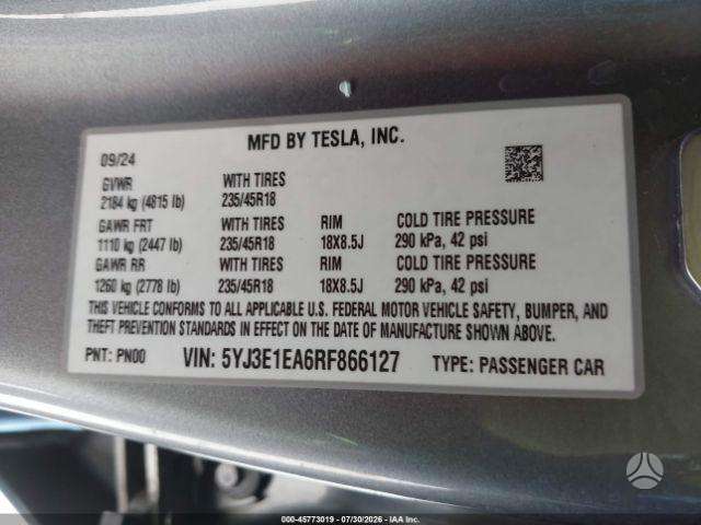 Tesla Model 3, Седан