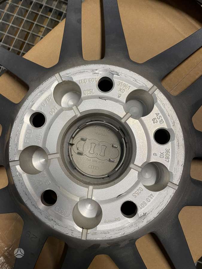 Audi 4L0601025L, light alloy, R21