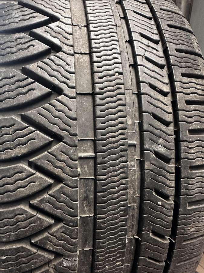 Michelin, universalios 235/40 R18