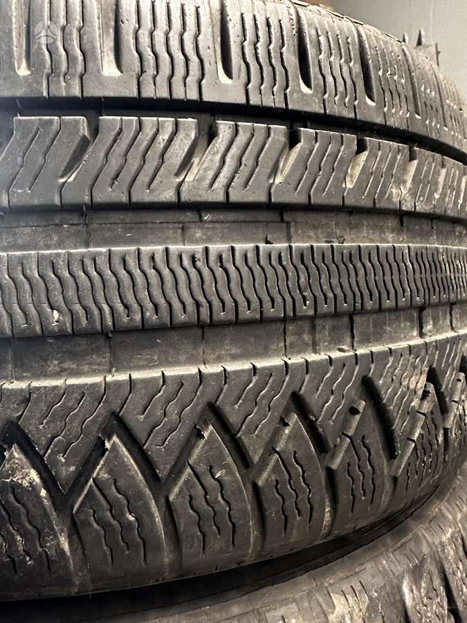 Michelin, universalios 235/40 R18