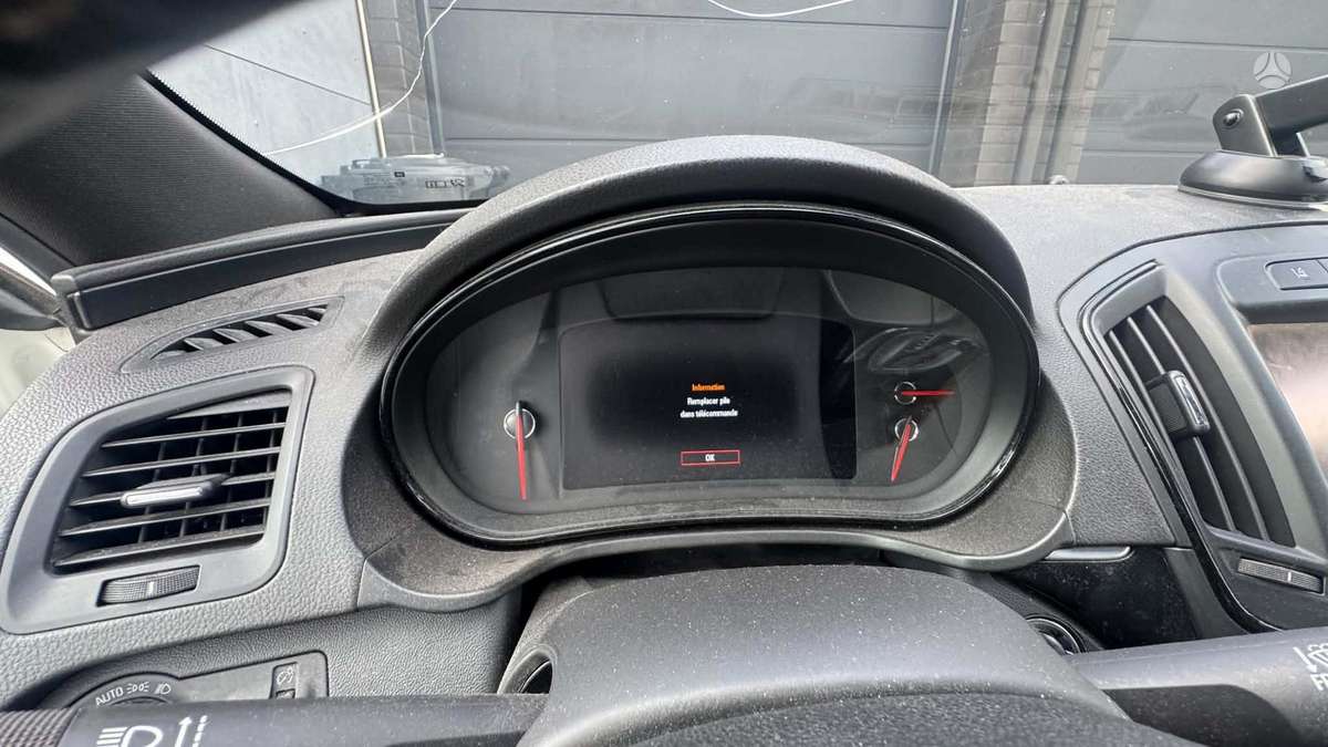 Opel Insignia 2015 — interior