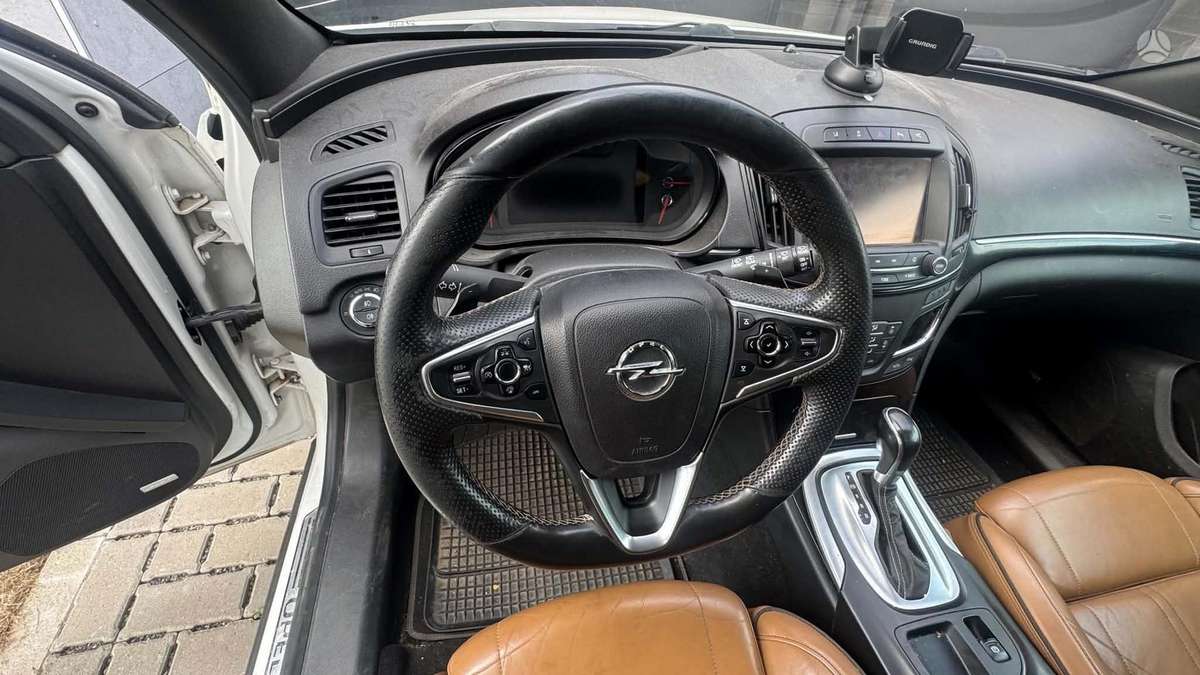 Opel Insignia 2015 — photo 10