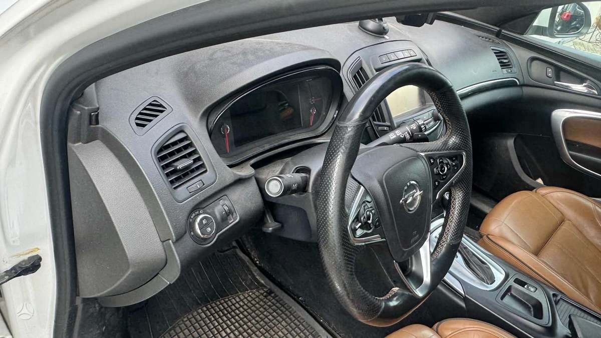 Opel Insignia 2015 — photo 12