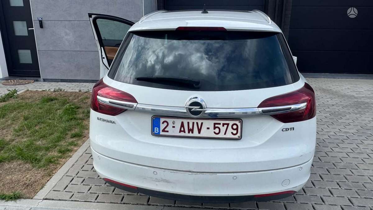 Opel Insignia 2015 — photo 17