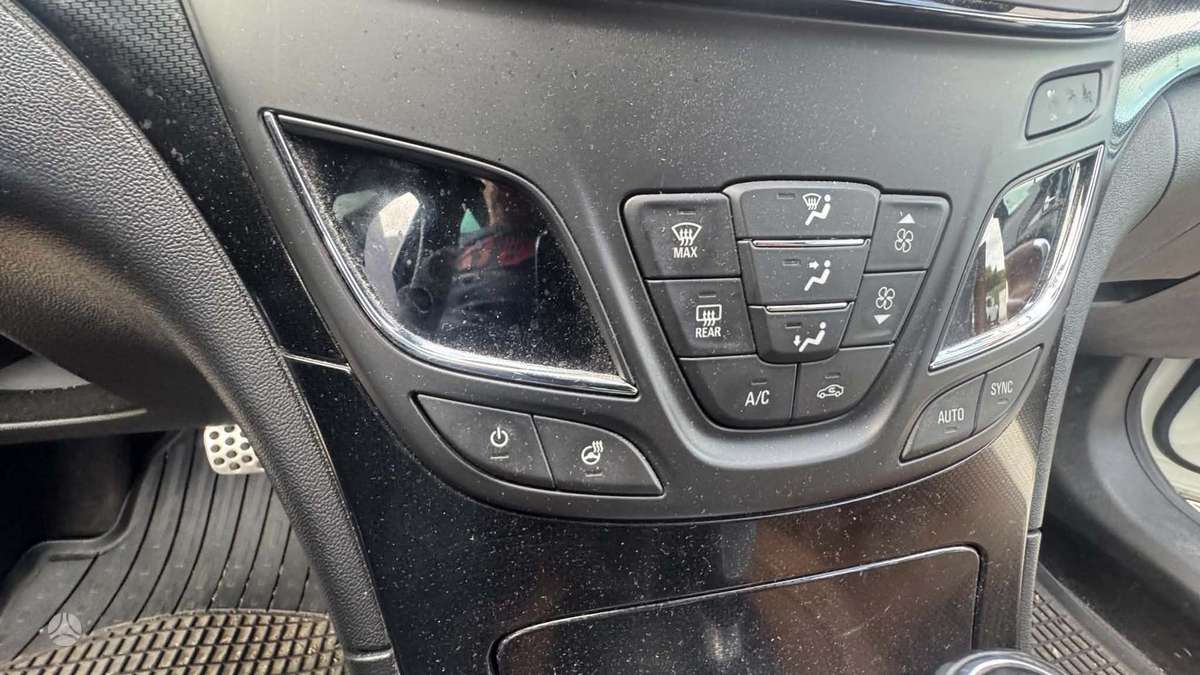 Opel Insignia 2015 — photo 20