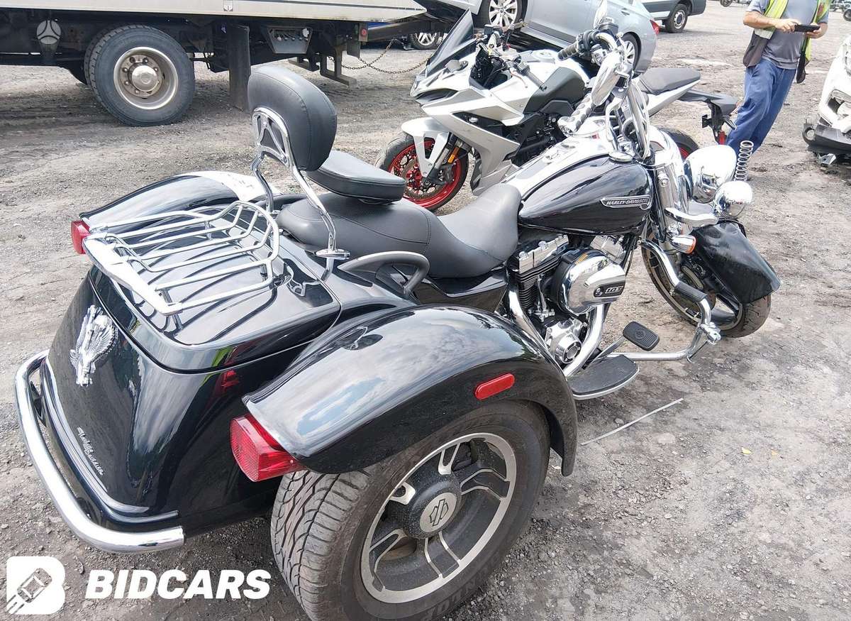 Harley-Davidson FLRT, trikes