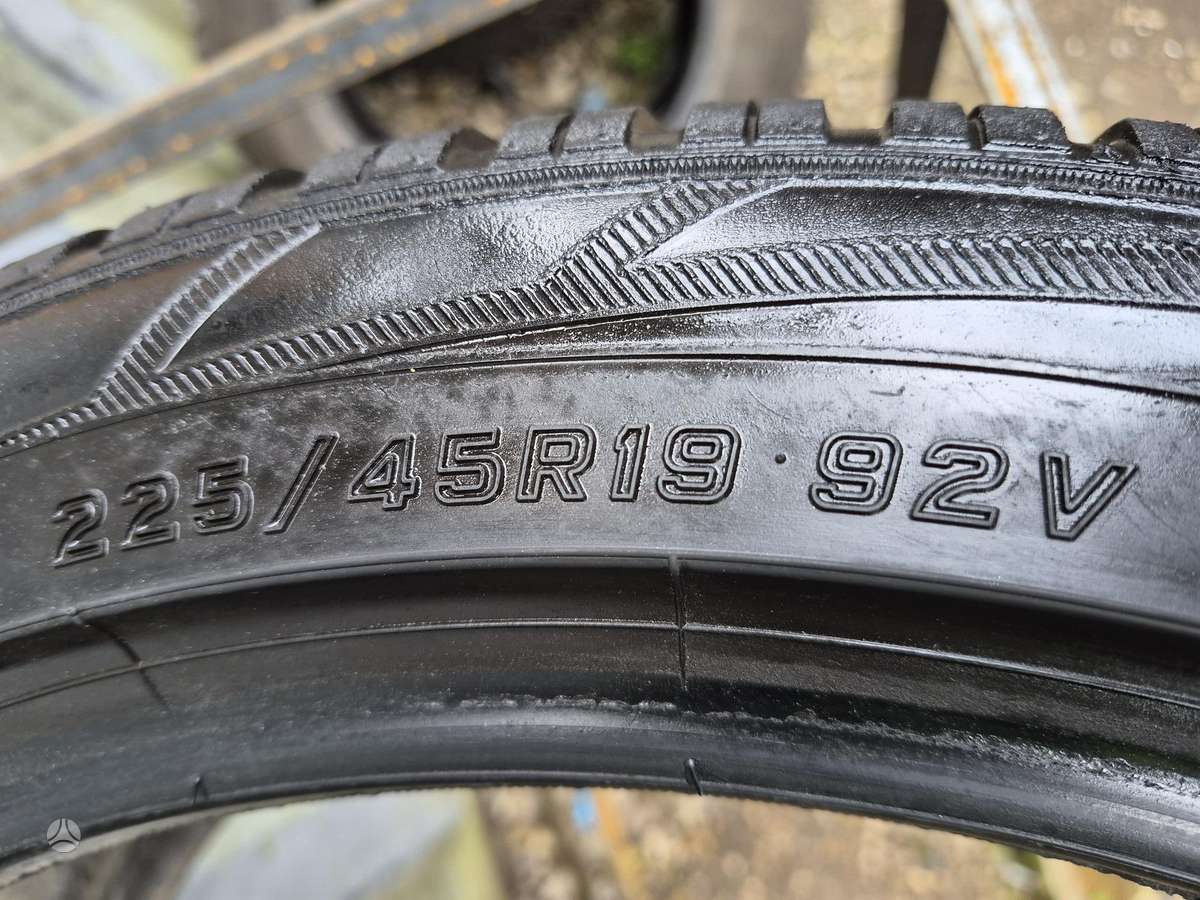 Falken, зимние 225/45 R19