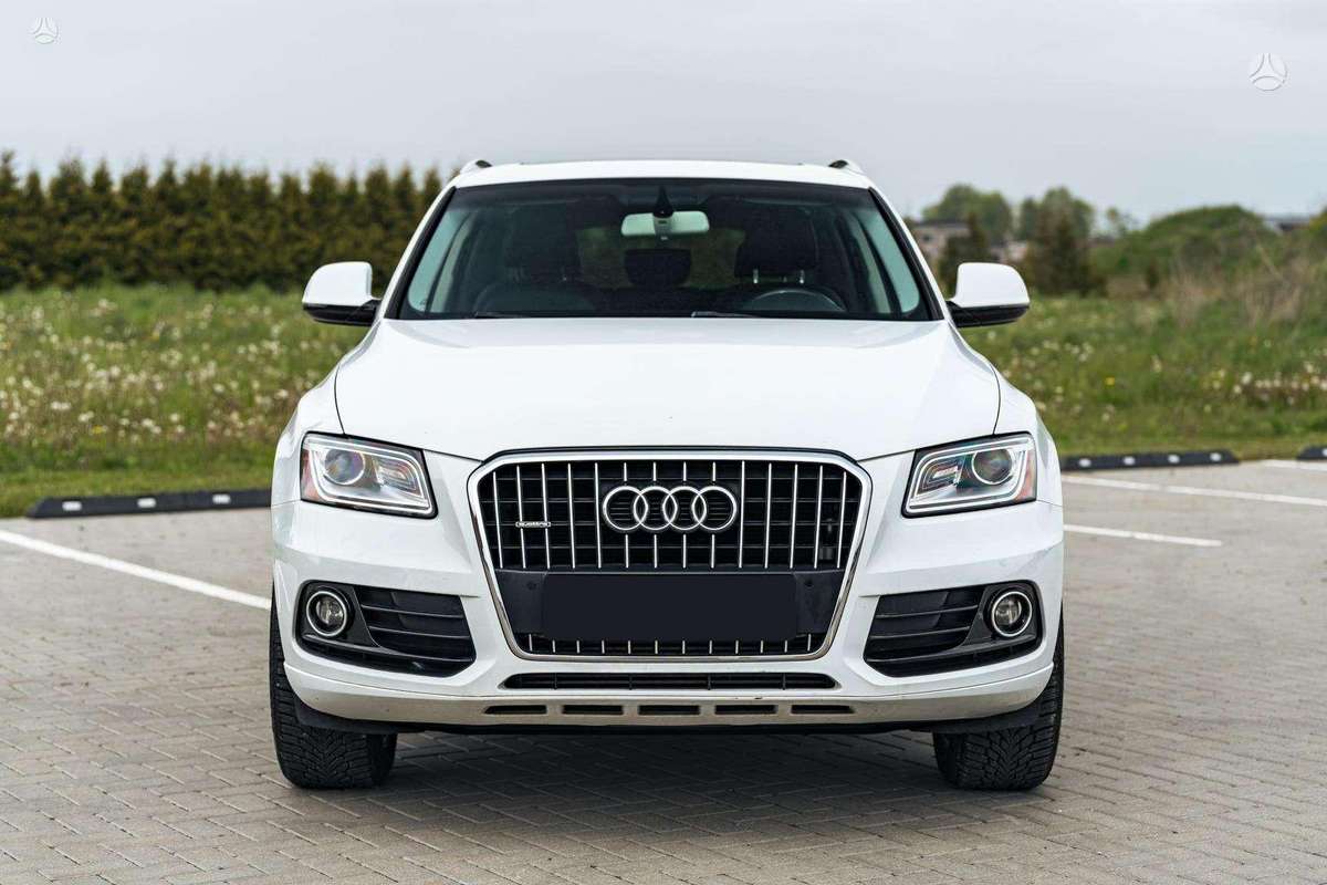 Audi Q5, 2.0 l., off-road / crossover