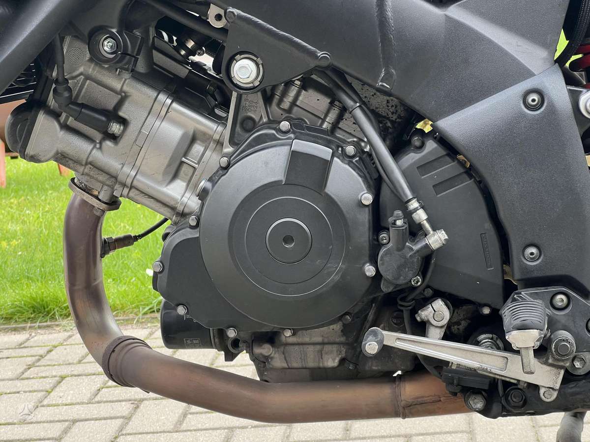 Suzuki DL (V-Strom) 1000cc, enduro / adventure
