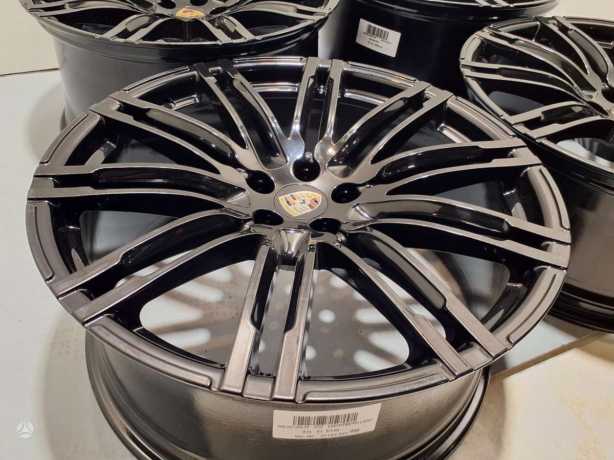 Porsche MACAN, light alloy, R21