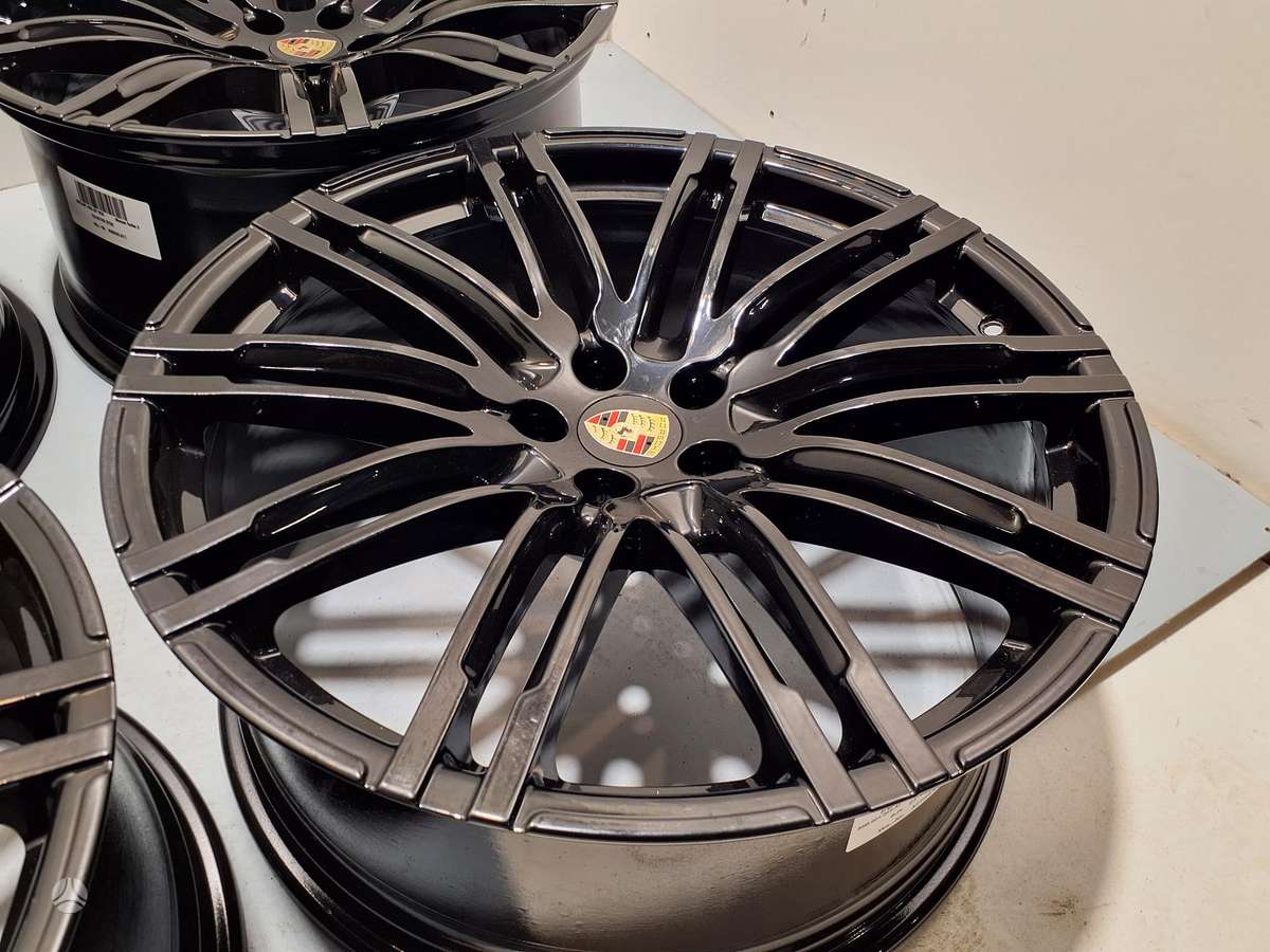 Porsche MACAN, light alloy, R21