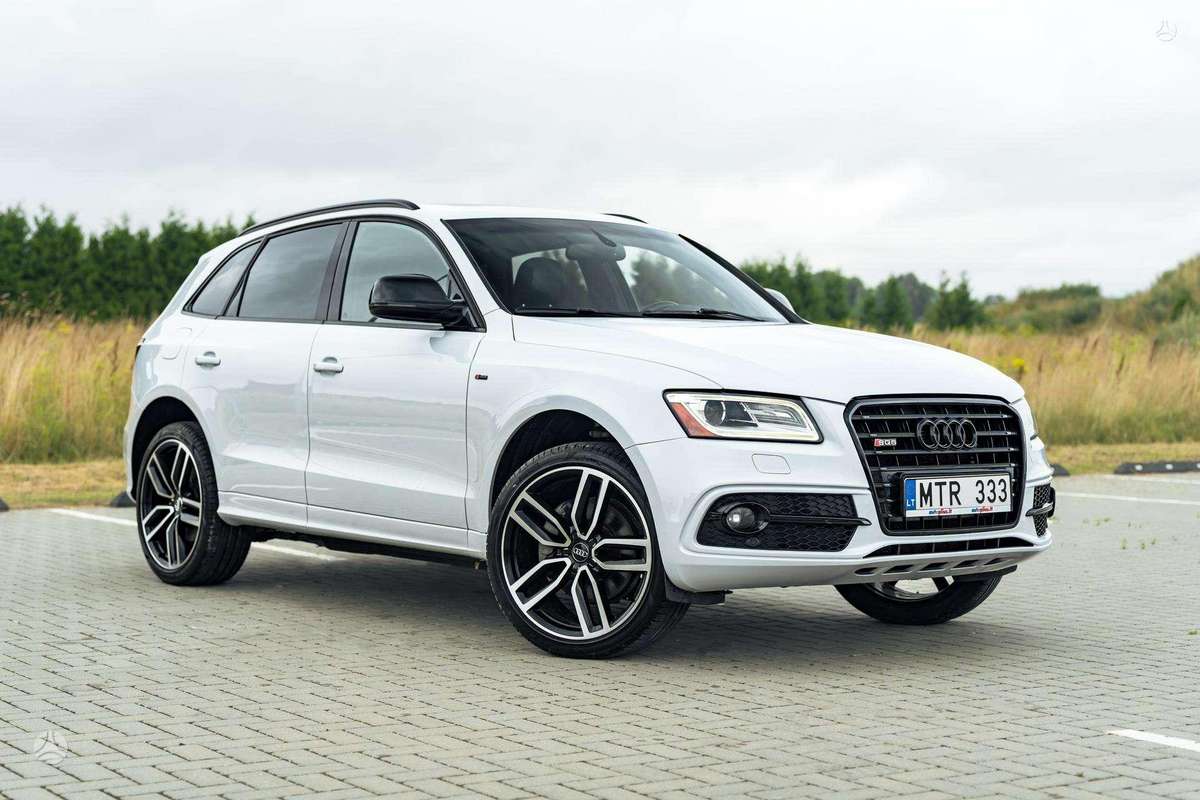 Audi Q5, 3.0 l., off-road / crossover