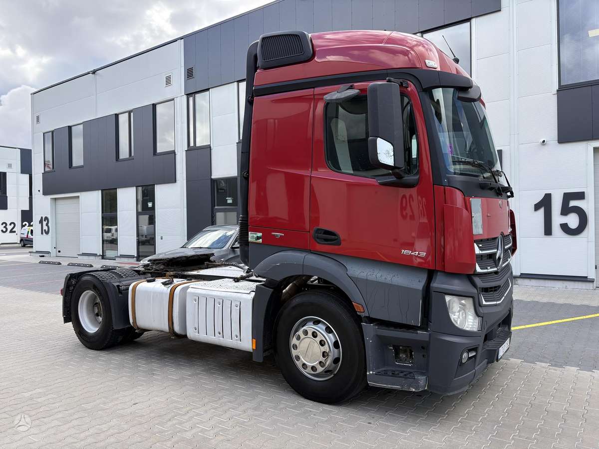 Mercedes-Benz Actros 1843 LS, single sleeper