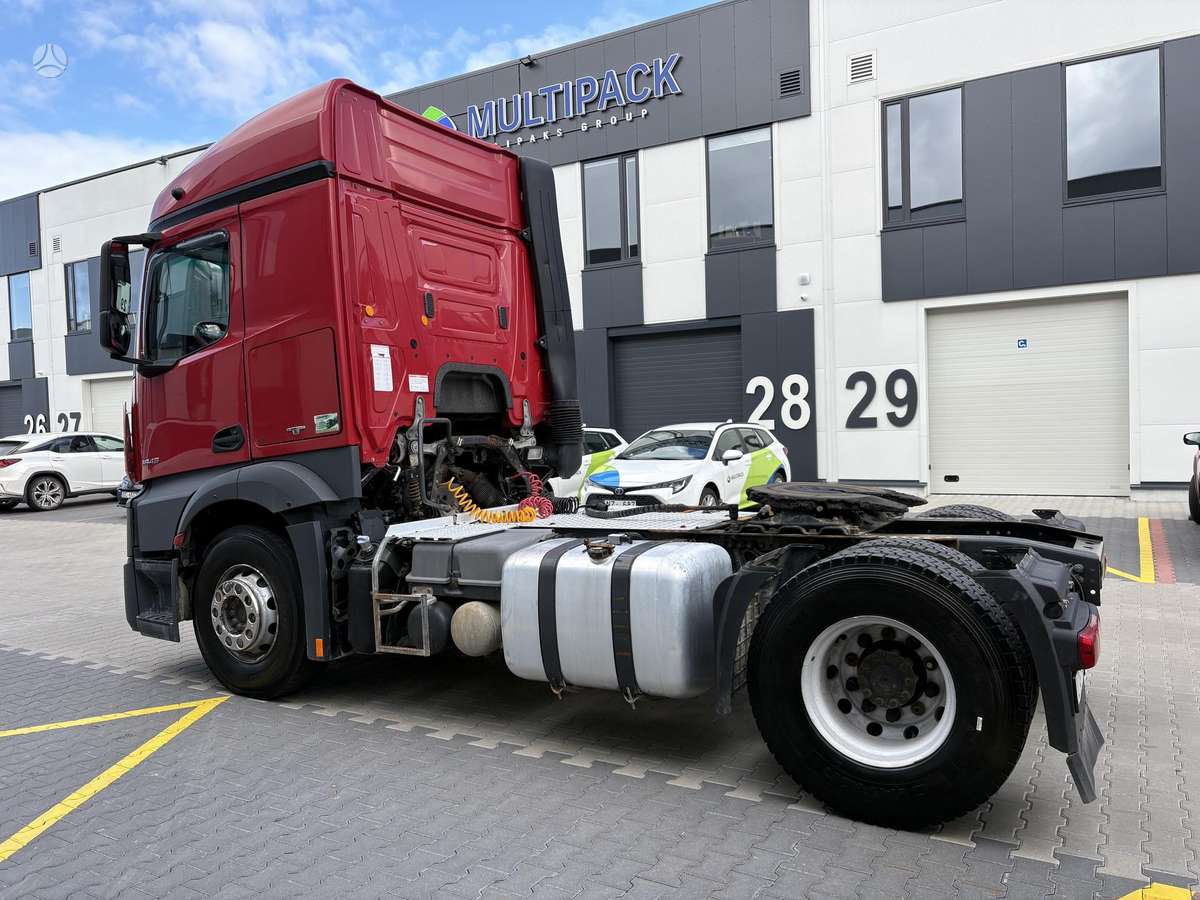 Mercedes-Benz Actros 1843 LS, single sleeper