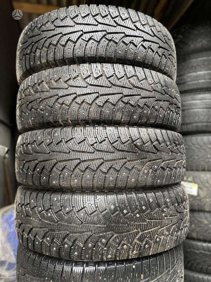 Nokian, žieminės 235/75 R16