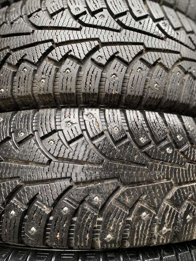 Nokian, žieminės 235/75 R16