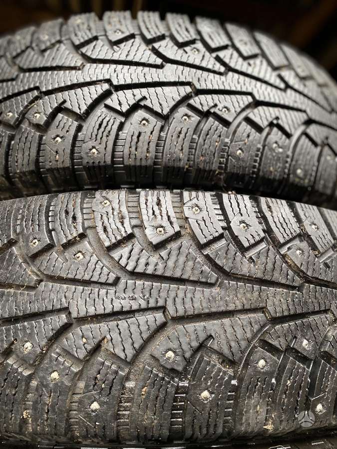 Nokian, žieminės 235/75 R16