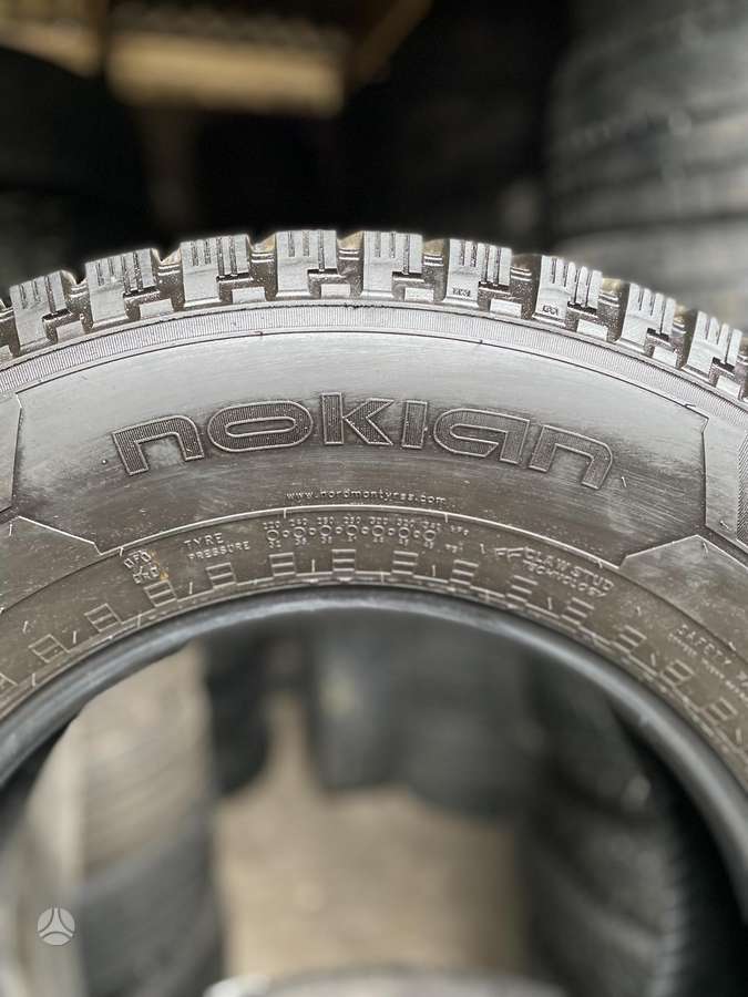 Nokian, зимние 235/75 R16