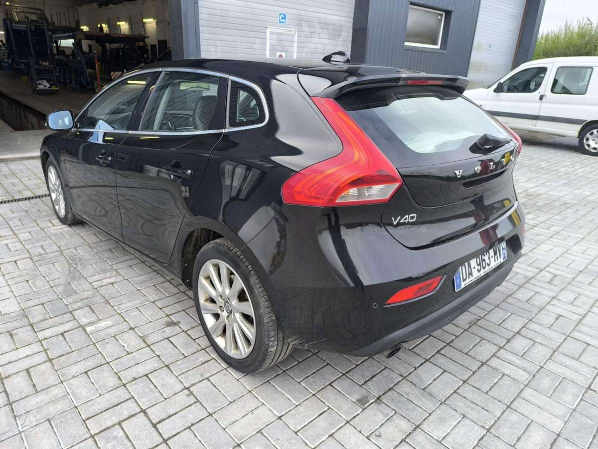 Volvo V40, 2.0 l., hatchback