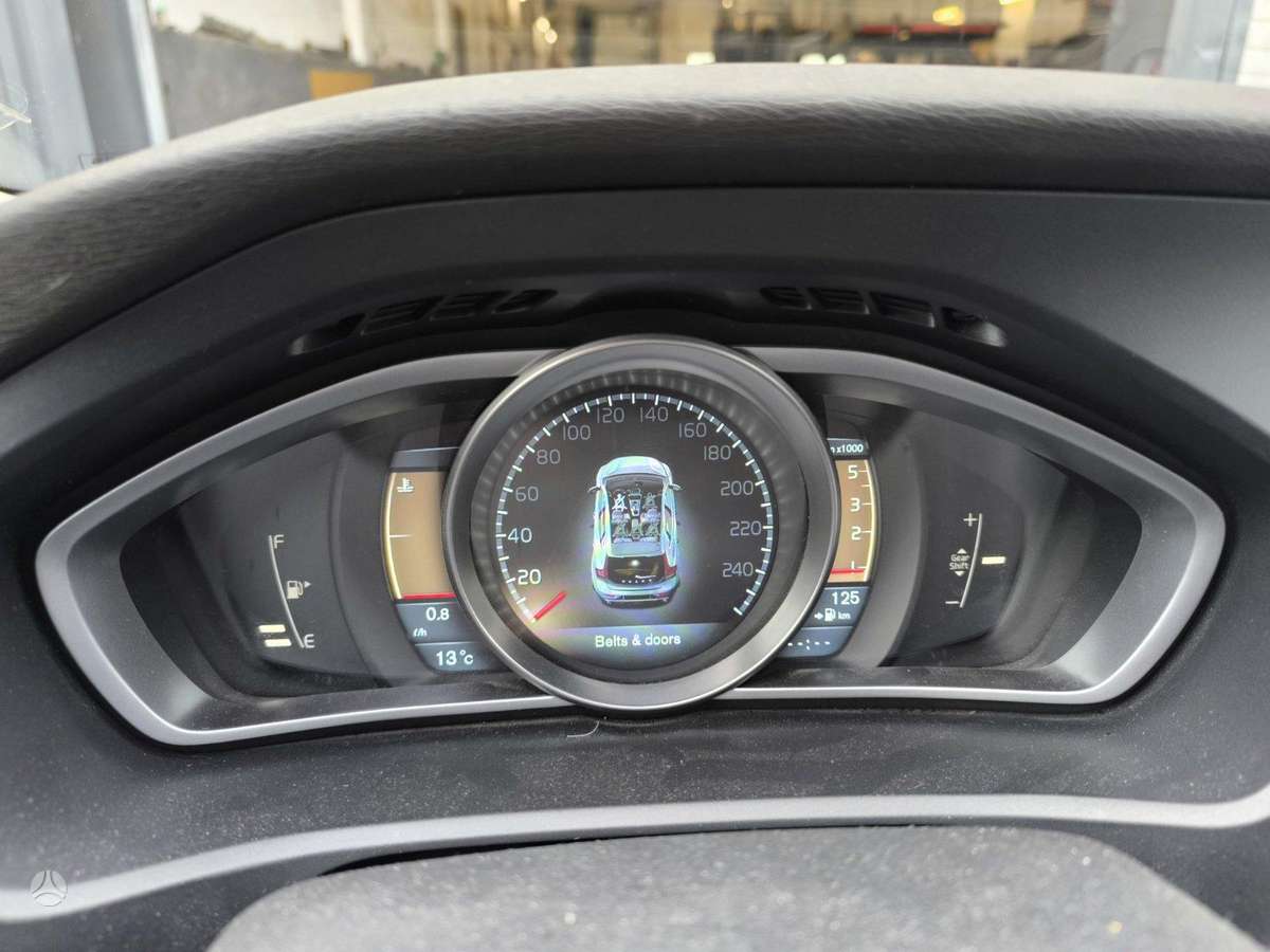 Volvo V40, 2.0 l., hatchback