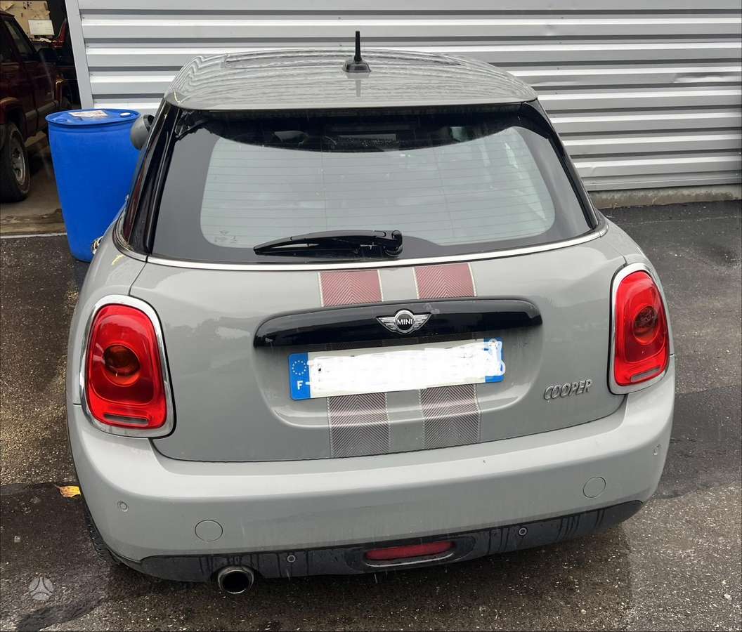 Mini Cooper, 1.5 l., hatchback