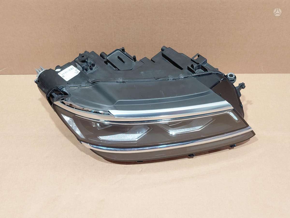 Volkswagen Tiguan lights