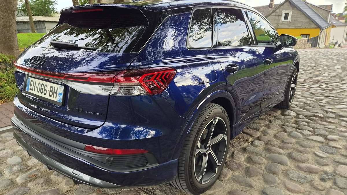 Audi Q4 e-tron, 82 kWh, off-road / crossover