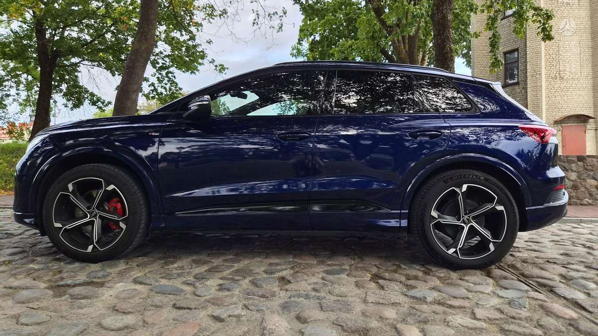 Audi Q4 e-tron, 82 kWh, off-road / crossover