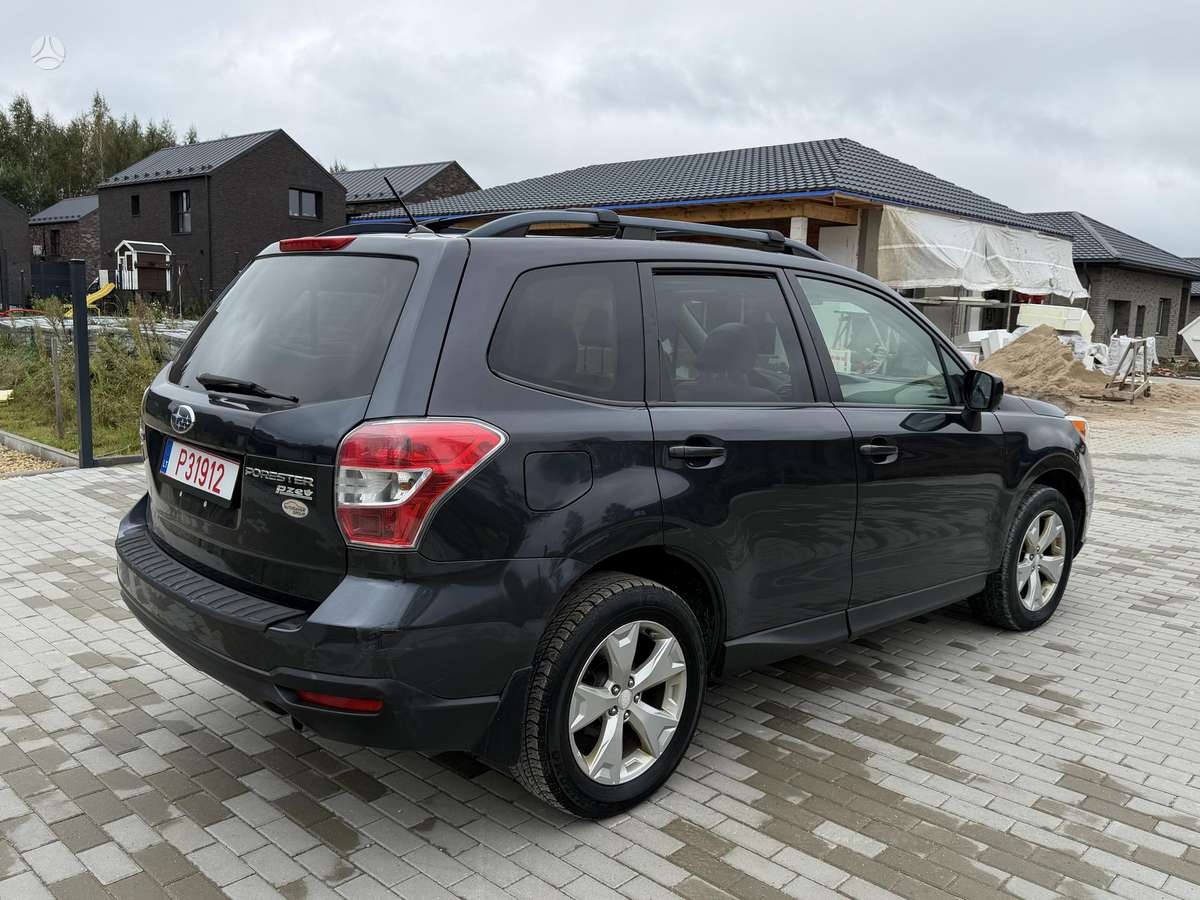Subaru Forester, 2.5 l., off-road / crossover