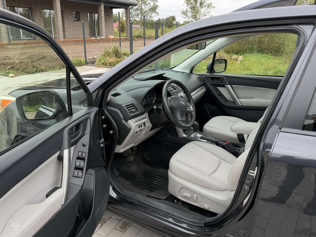 Subaru Forester, 2.5 l., off-road / crossover