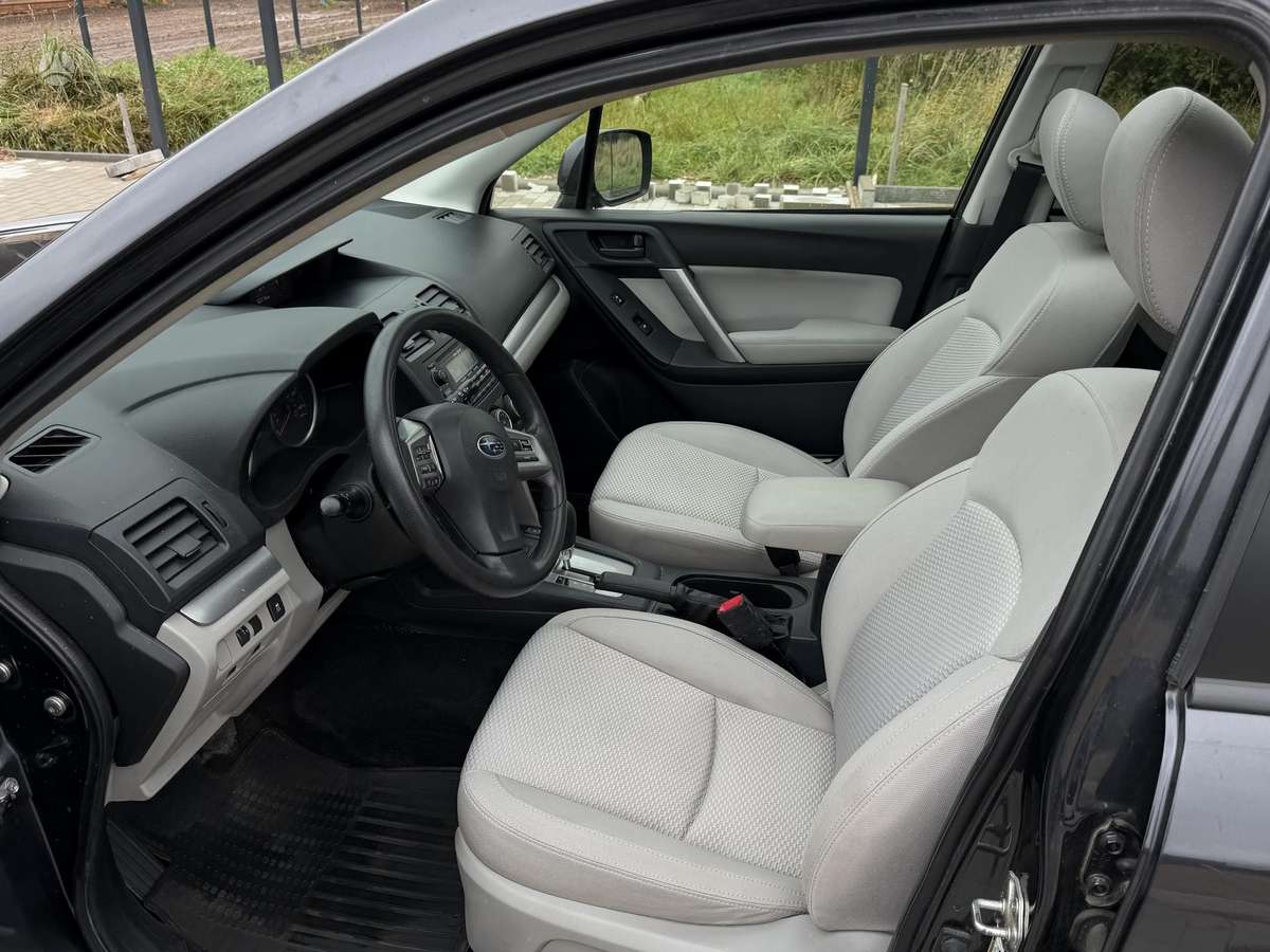 Subaru Forester, 2.5 l., off-road / crossover