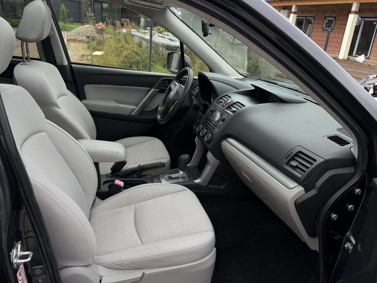 Subaru Forester, 2.5 l., off-road / crossover