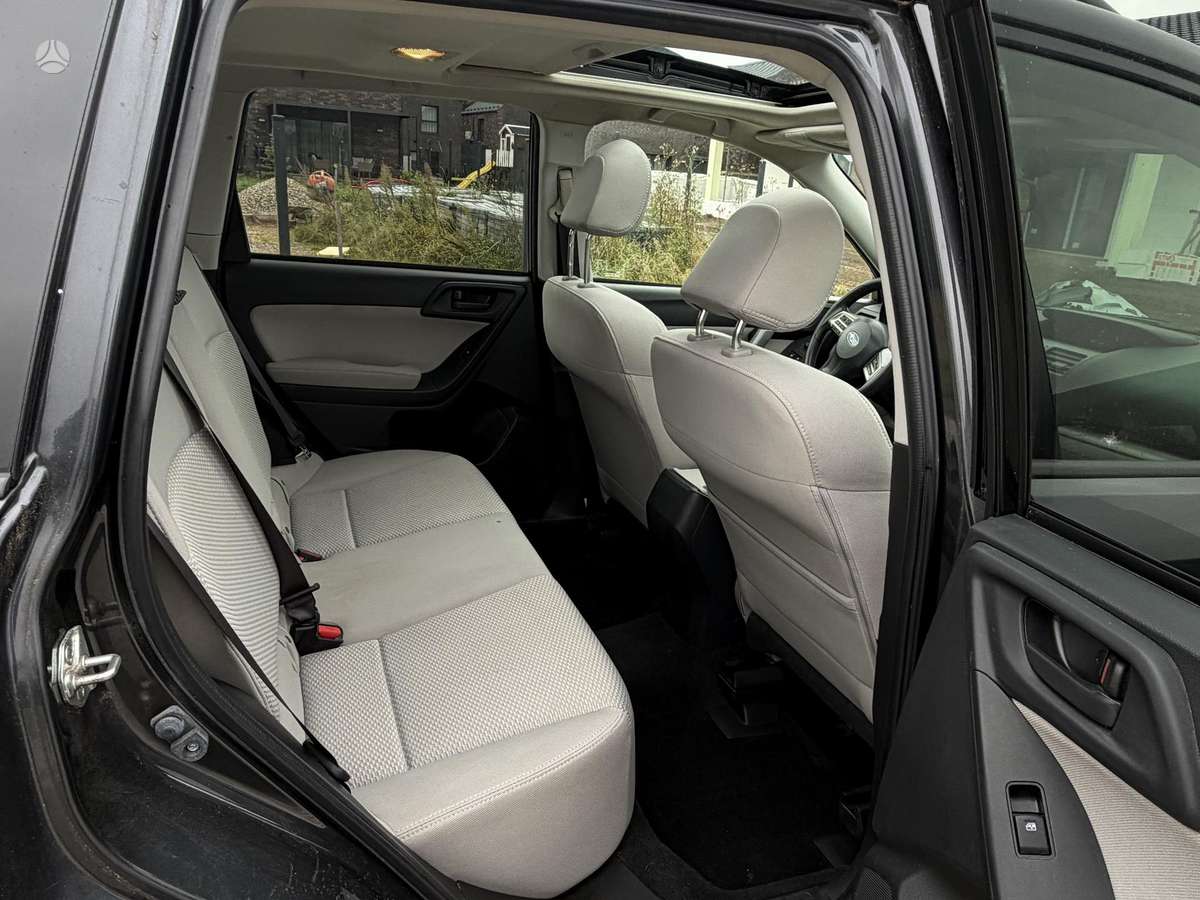 Subaru Forester, 2.5 l., off-road / crossover