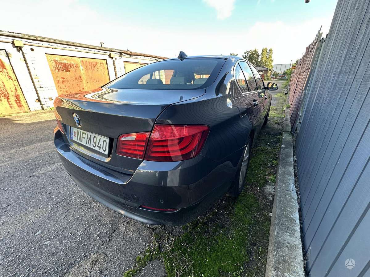 BMW 520, 2.0 l., Седан