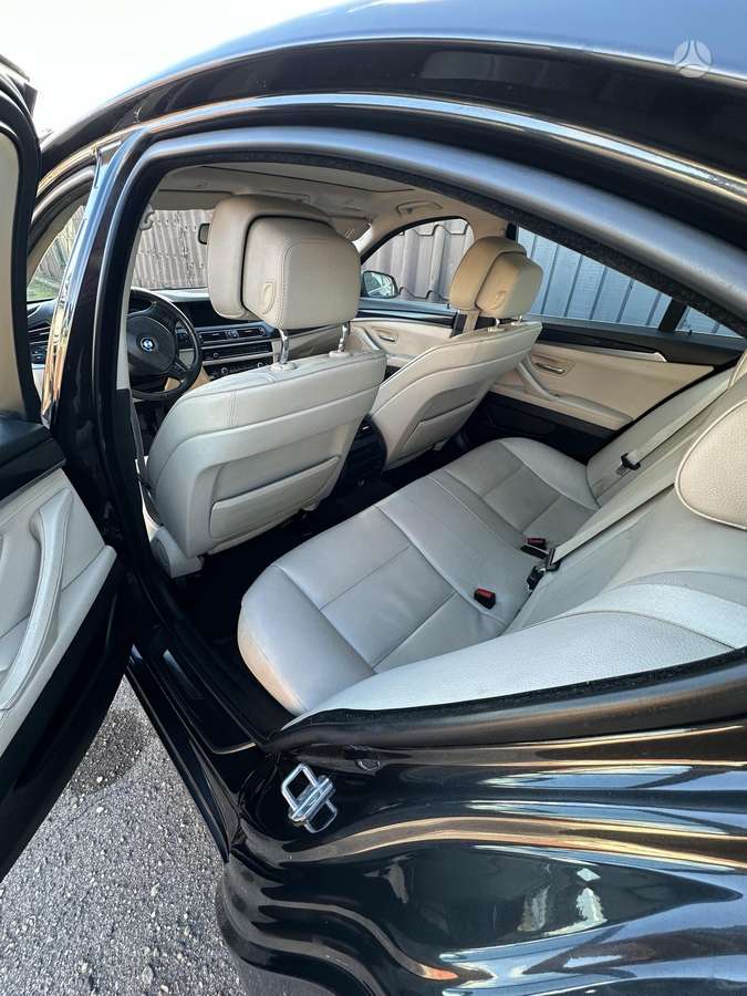 BMW 520, 2.0 l., Седан
