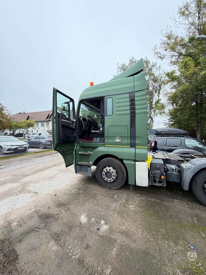 MAN TGX, 2 спальных места