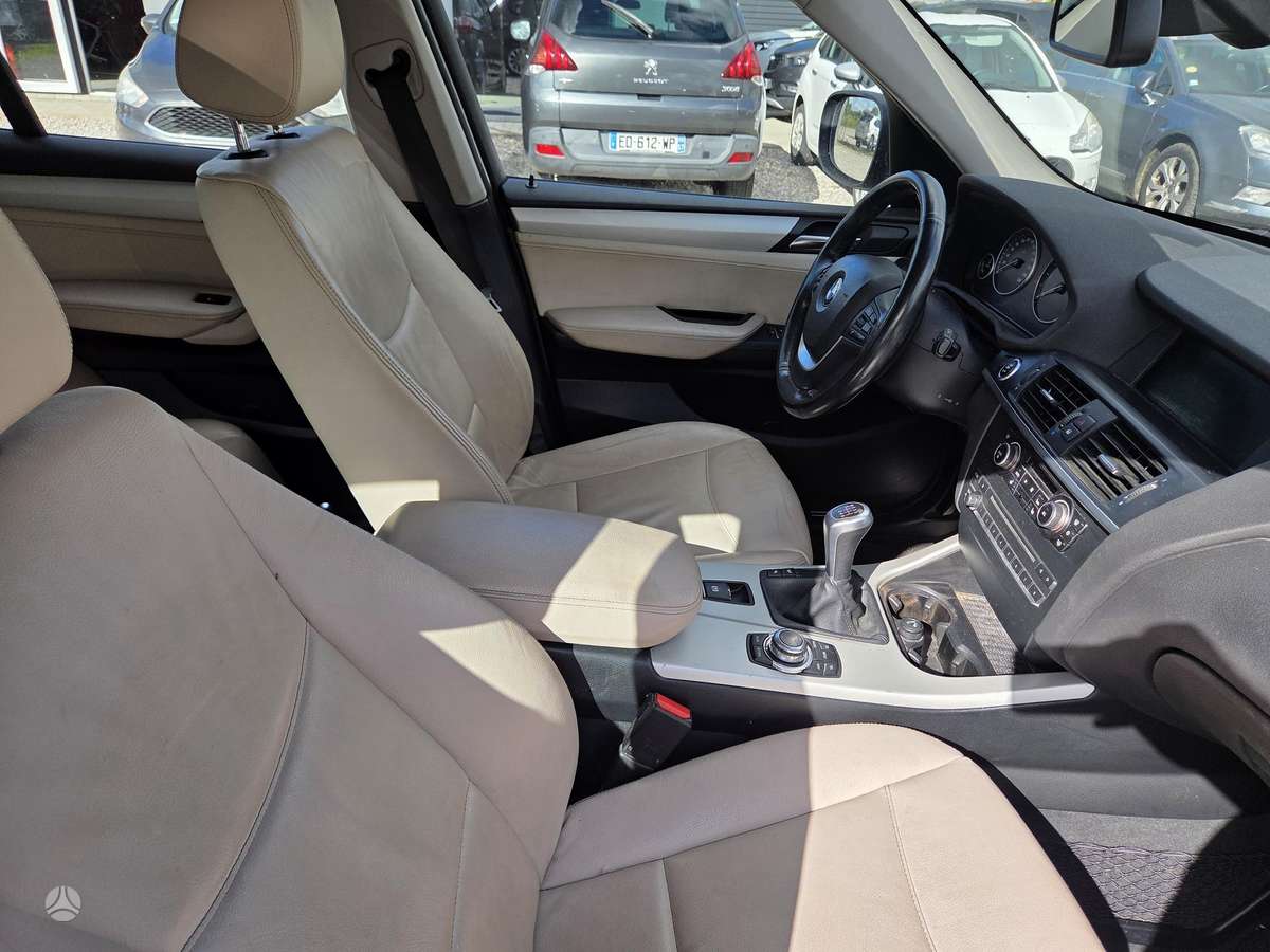 BMW X3, 2.0 l., off-road / crossover
