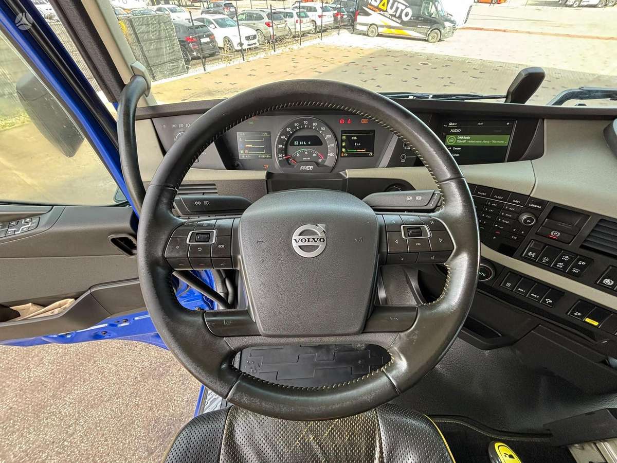 Volvo FH 16 650 6x4, самосвалы