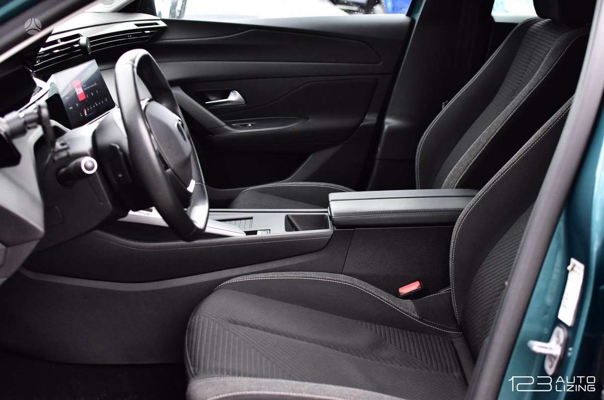 Peugeot 308, 1.2 l., Универсал