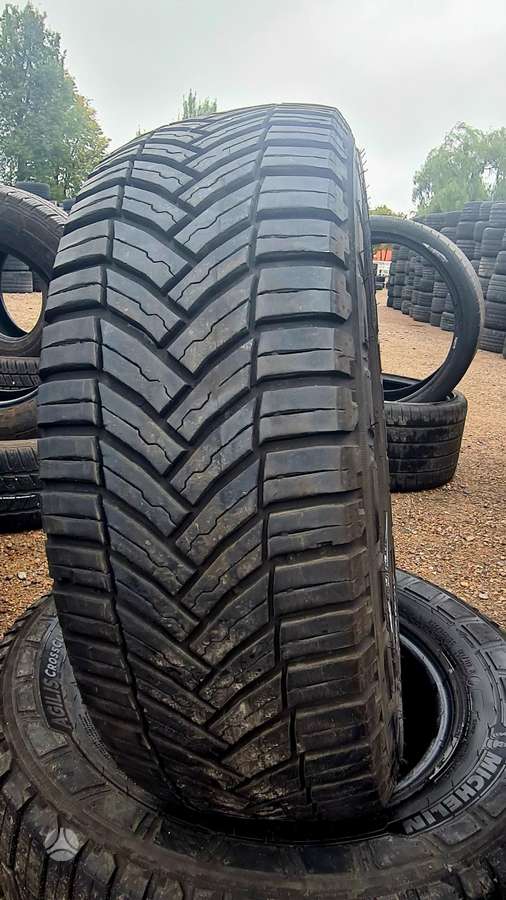 Michelin, всесезонные 235/65 R16