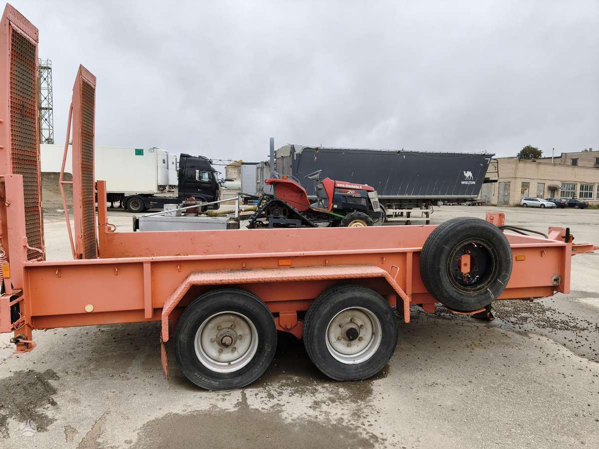 Blomenroehr, auto transporter