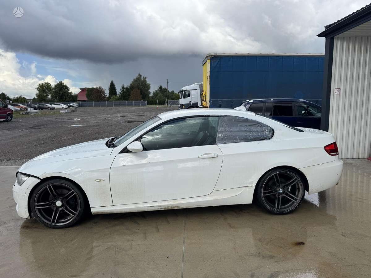 BMW 320, 2.0 l., Купе (coupe)