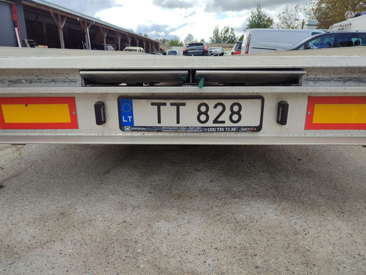 -Kita- GROMEX L3-3500, passenger car trailers