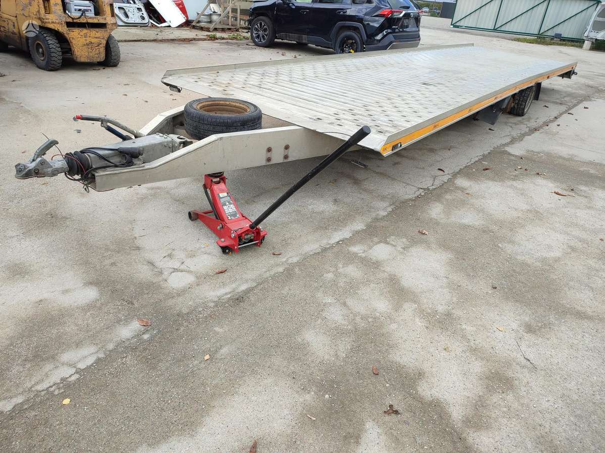 -Kita- GROMEX L3-3500, passenger car trailers