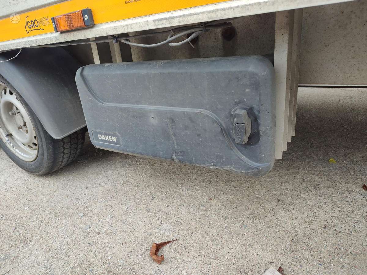 -Kita- GROMEX L3-3500, passenger car trailers