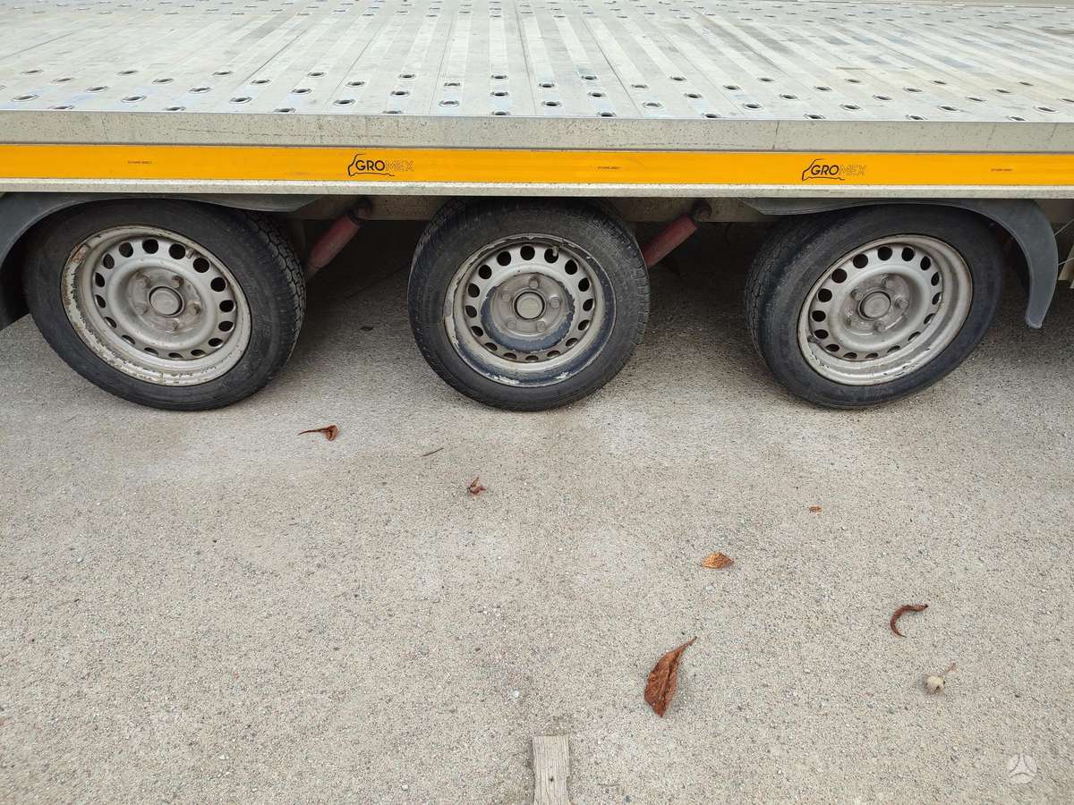 -Kita- GROMEX L3-3500, passenger car trailers
