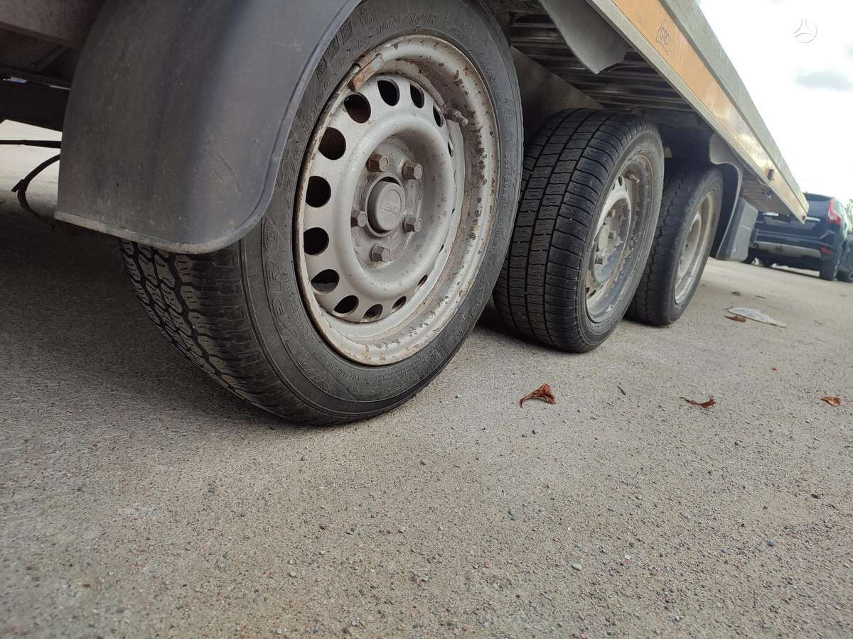 -Kita- GROMEX L3-3500, passenger car trailers