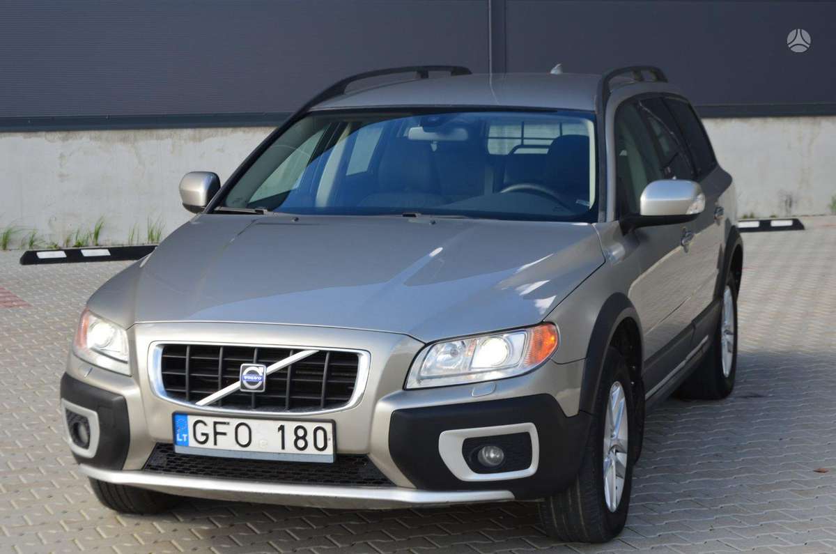 Volvo XC70, 2.4 l., wagon